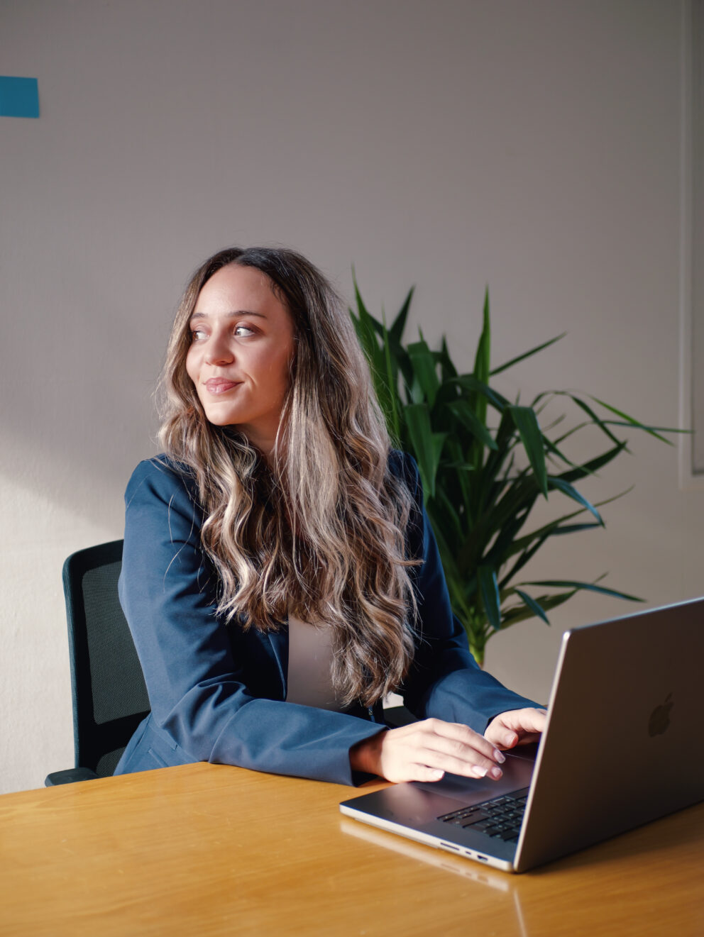 élève qui travaille sur son ordinateur